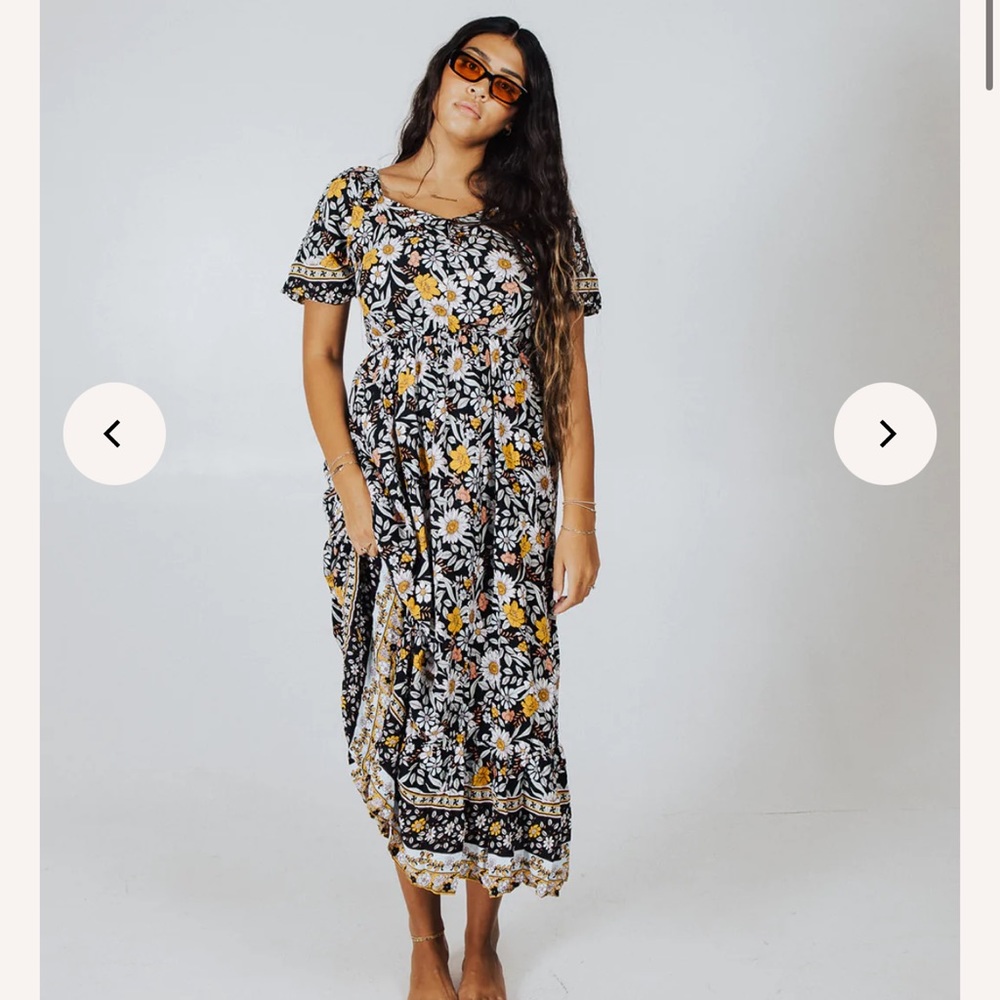 NWT Piper and Scoot Brea Sunflower midi dress in black